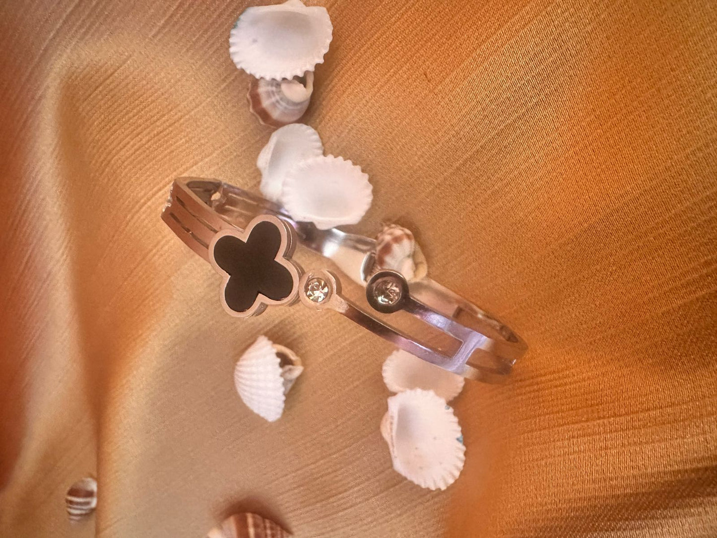 Crystal Clover Cutout Bangle