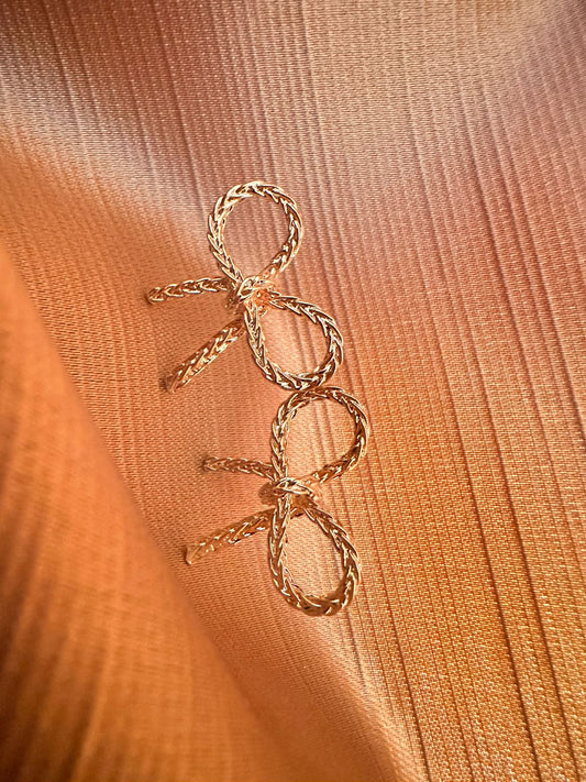 Twisted Bow Luxe Loops