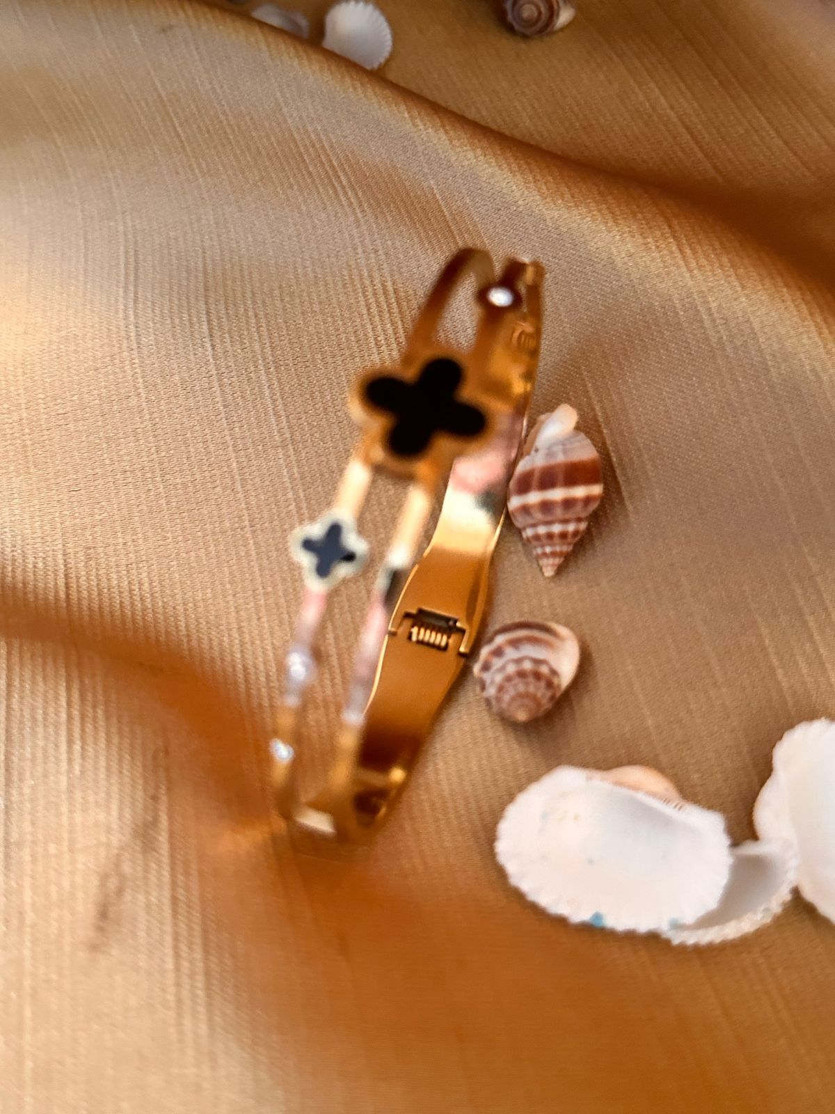 Clover Luxe Enamel Bangle