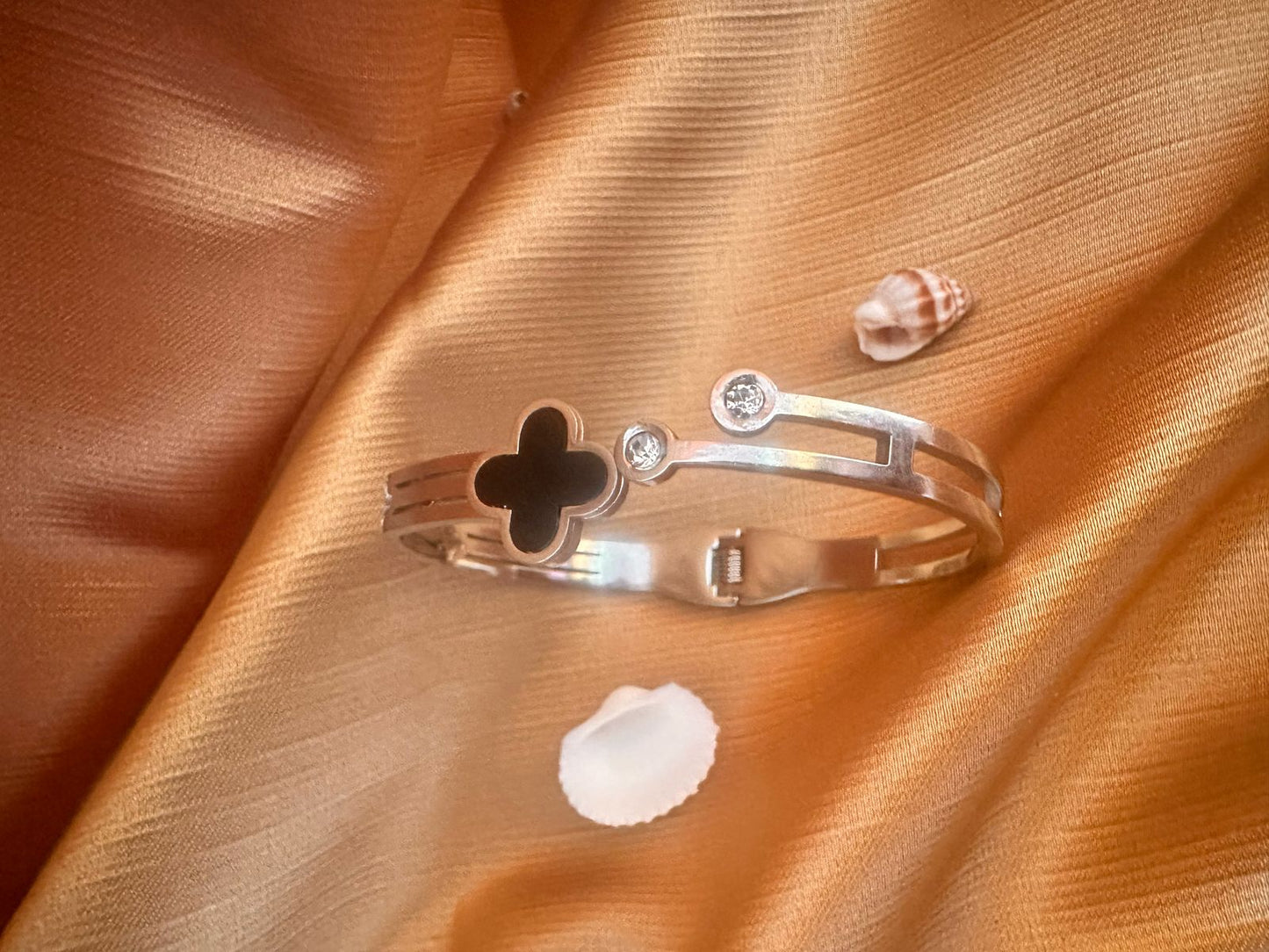 Crystal Clover Cutout Bangle