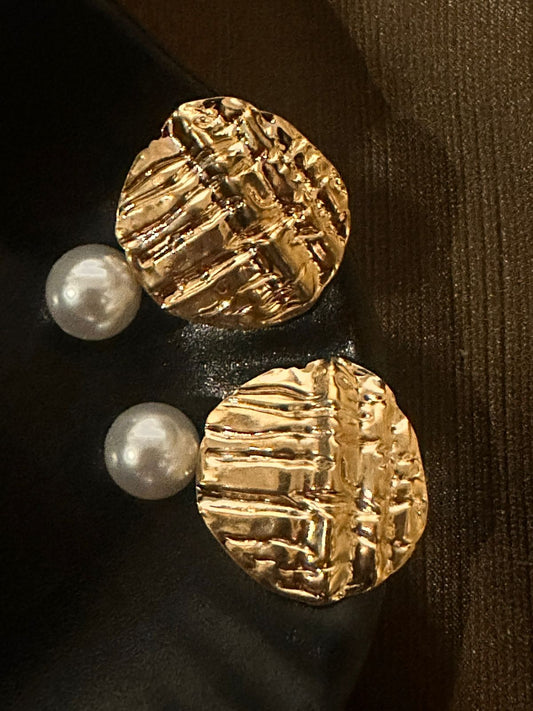 Molten Gold Pearl Studs