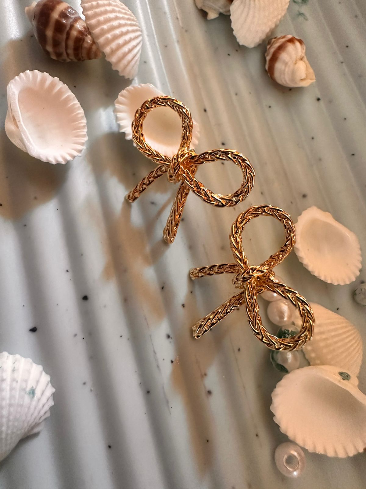 Twisted Bow Luxe Loops